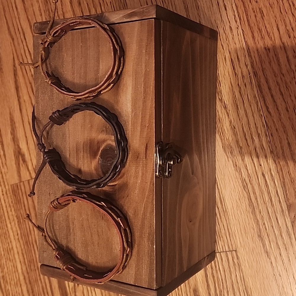 Bracelets - Picture 3 of 3